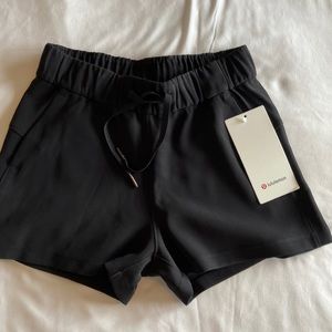 Lululemon 2.5 Fly shorts